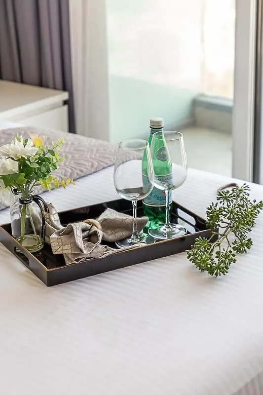Frank Porter - Bloom Heights Dubai Apartment