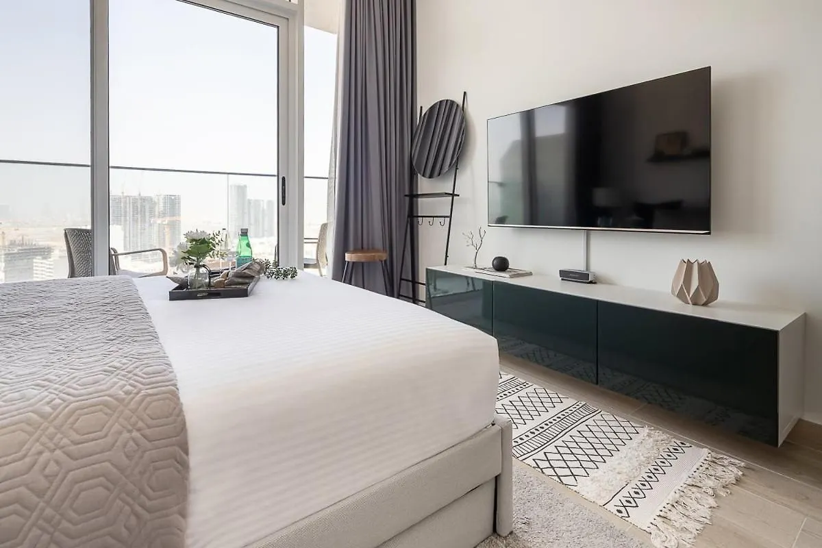Frank Porter - Bloom Heights Dubai 0*,